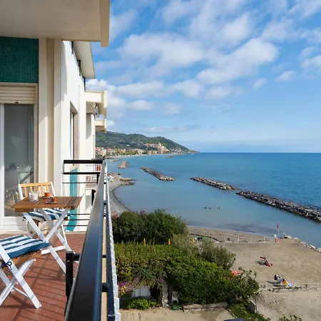 Terrazzo Sul Mare By Interhome 公寓 迪亚诺马里纳