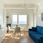 Terrazzo Sul Mare By Interhome Апартаменты