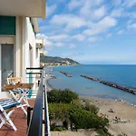 Terrazzo Sul Mare By Interhome Апартаменты Диано-Марина
